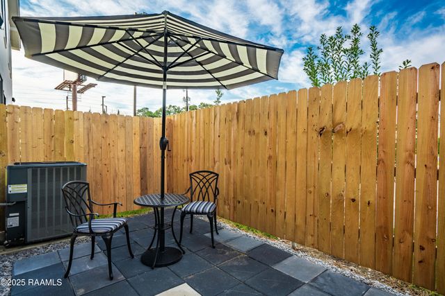 1510 Kaliste Saloom Road 404, Lafayette, LA 70508