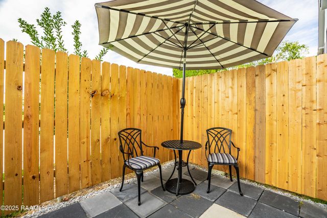 1510 Kaliste Saloom Road 404, Lafayette, LA 70508