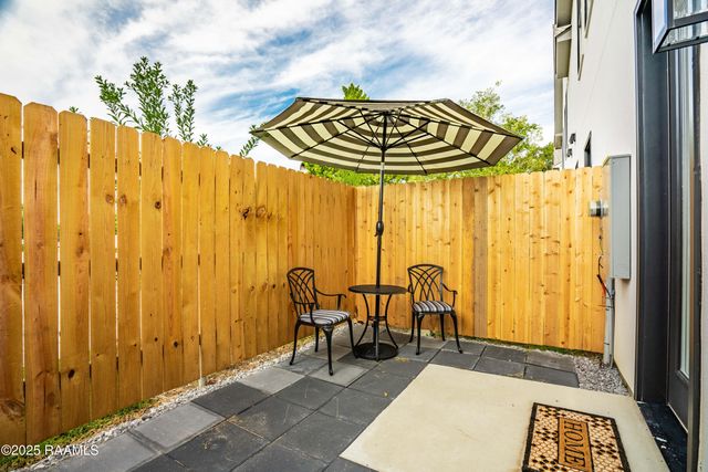 1510 Kaliste Saloom Road 404, Lafayette, LA 70508