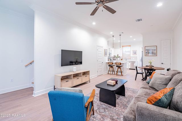 1510 Kaliste Saloom Road 404, Lafayette, LA 70508