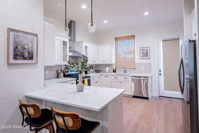 1510 Kaliste Saloom Road 404, Lafayette, LA 70508