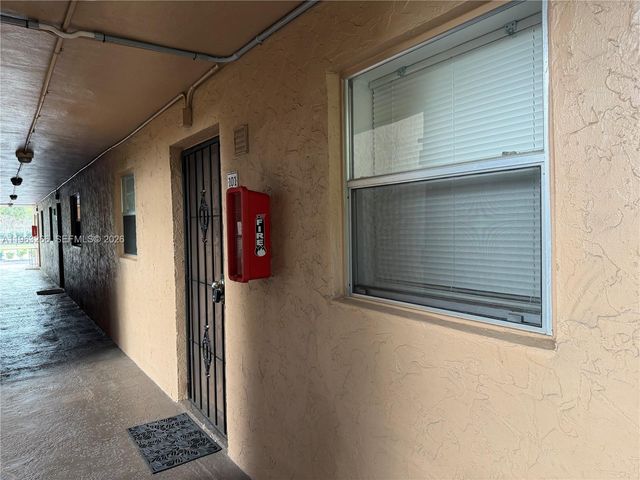 2700 Coral Springs Dr 101, Coral Springs, FL 33065