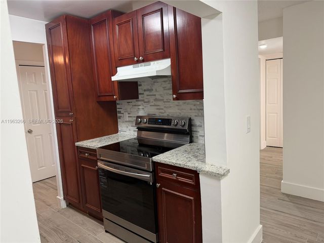 2700 Coral Springs Dr 101, Coral Springs, FL 33065