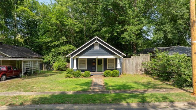 835 Watkins St, Conway, AR 72034