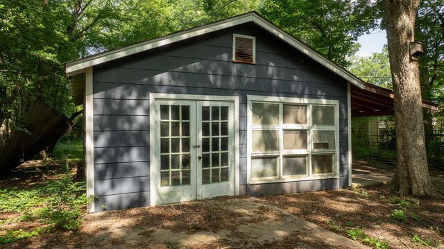 835 Watkins St, Conway, AR 72034