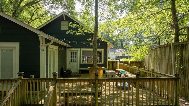 835 Watkins St, Conway, AR 72034