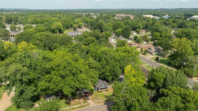 835 Watkins St, Conway, AR 72034