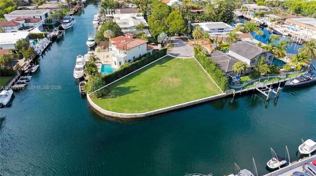 13305 Biscayne Island Terrace, North Miami, FL 33181