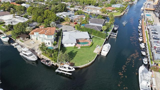 13305 Biscayne Island Terrace, North Miami, FL 33181