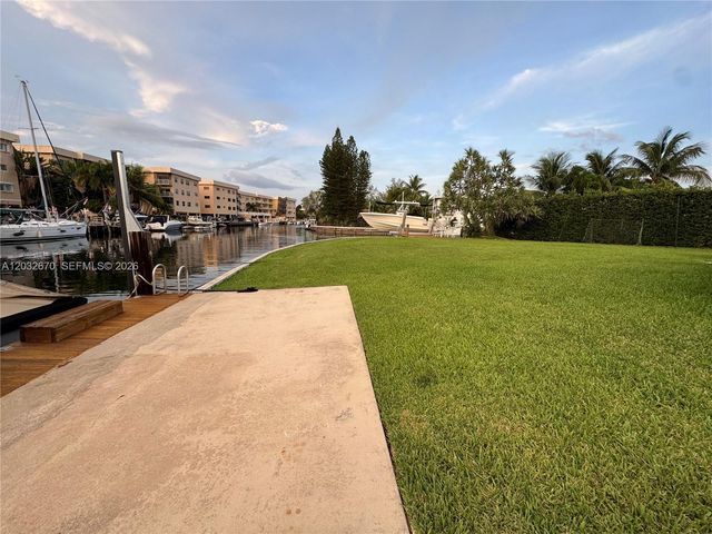 13305 Biscayne Island Terrace, North Miami, FL 33181