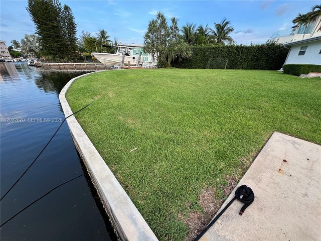 13305 Biscayne Island Terrace, North Miami, FL 33181