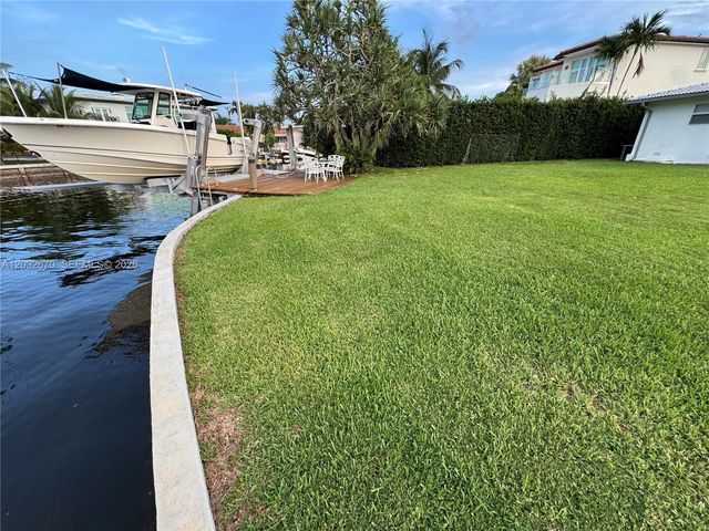 13305 Biscayne Island Terrace, North Miami, FL 33181