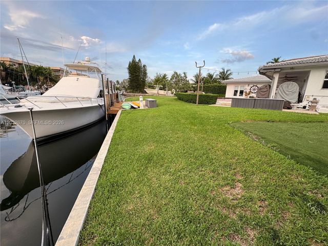 13305 Biscayne Island Terrace, North Miami, FL 33181