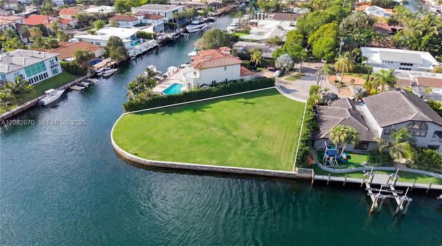13305 Biscayne Island Terrace, North Miami, FL 33181