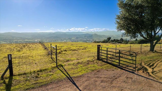 0 Oak Canyon Dr, Morgan Hill, CA 95037
