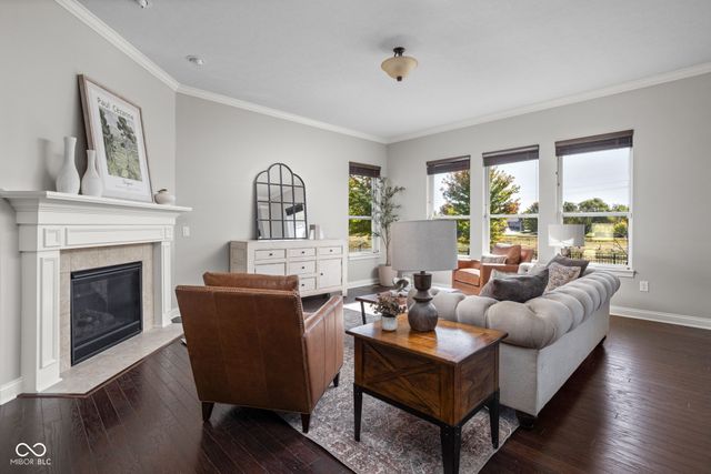 9159 Brookstone Place, Zionsville, IN 46077