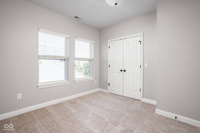 9159 Brookstone Place, Zionsville, IN 46077