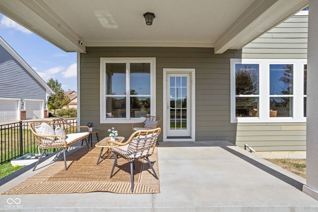 9159 Brookstone Place, Zionsville, IN 46077