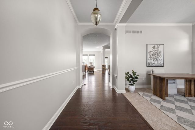 9159 Brookstone Place, Zionsville, IN 46077