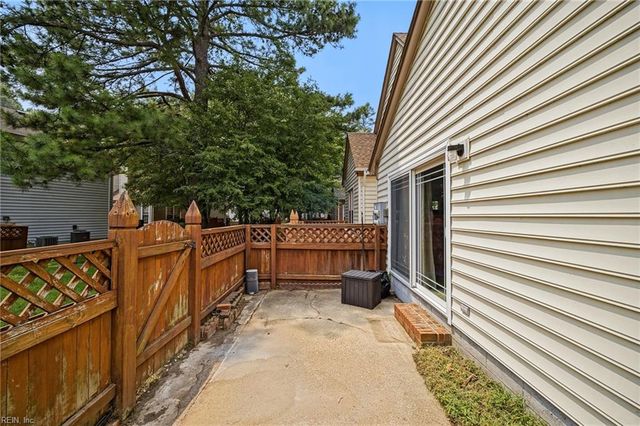 800 Shenandoah River RD, Chesapeake, VA 23320