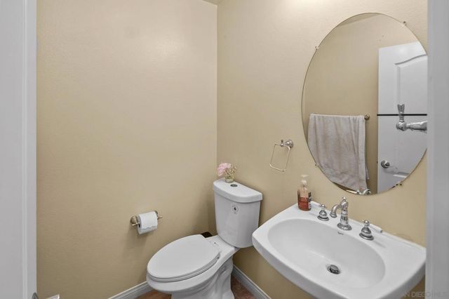 624 Ridgemont Cir, Escondido, CA 92027