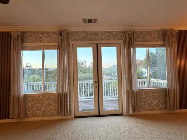 624 Ridgemont Cir, Escondido, CA 92027