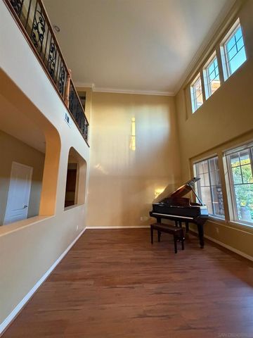 624 Ridgemont Cir, Escondido, CA 92027