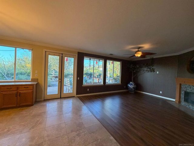 624 Ridgemont Cir, Escondido, CA 92027