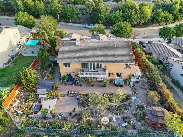 624 Ridgemont Cir, Escondido, CA 92027