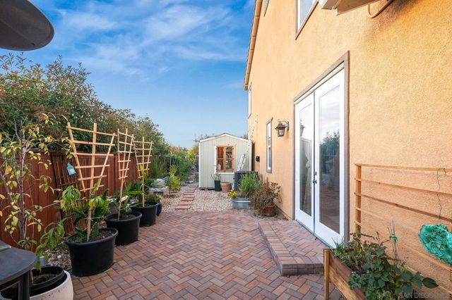 624 Ridgemont Cir, Escondido, CA 92027