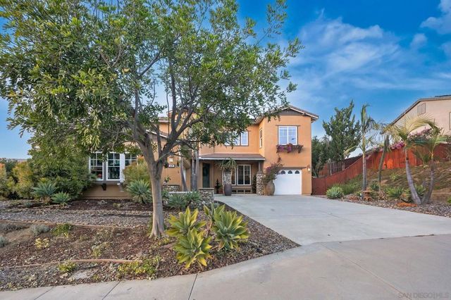 624 Ridgemont Cir, Escondido, CA 92027