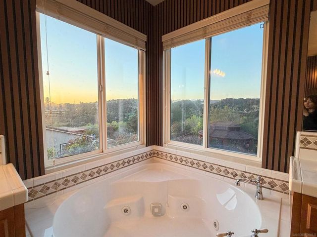 624 Ridgemont Cir, Escondido, CA 92027