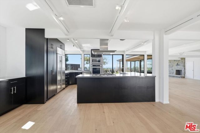 18131 Kingsport Drive, Malibu, CA 90265