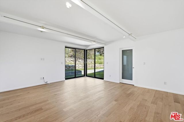 18131 Kingsport Drive, Malibu, CA 90265