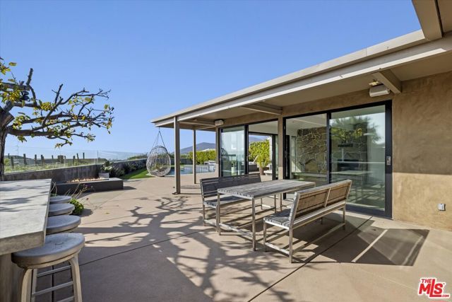 18131 Kingsport Drive, Malibu, CA 90265