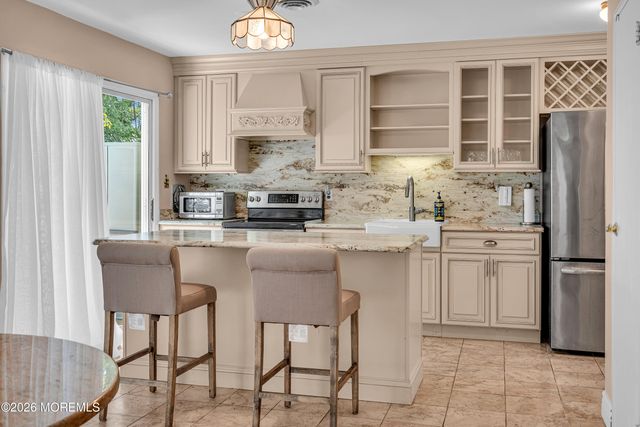 12 Vermont Way, Whiting, NJ 08759