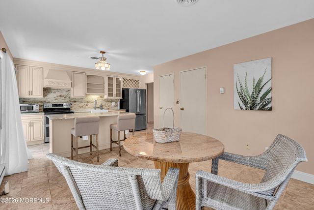 12 Vermont Way, Whiting, NJ 08759