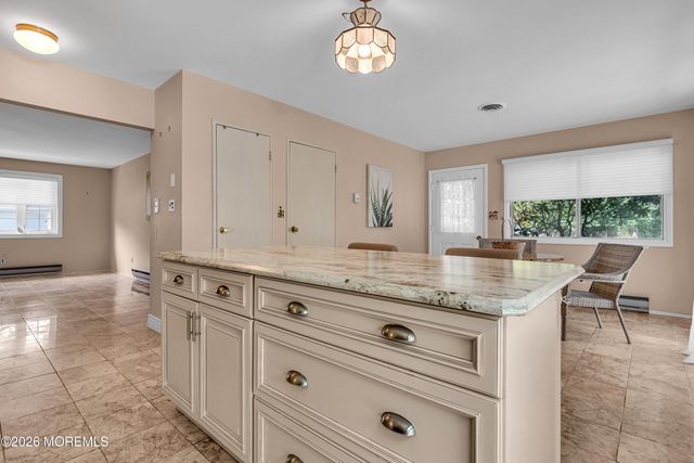 12 Vermont Way, Whiting, NJ 08759