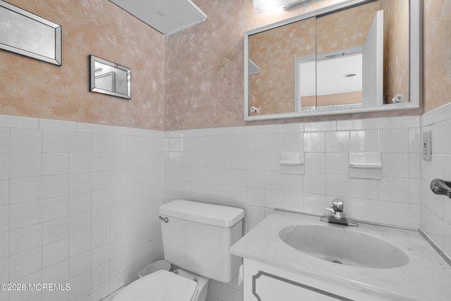 12 Vermont Way, Whiting, NJ 08759