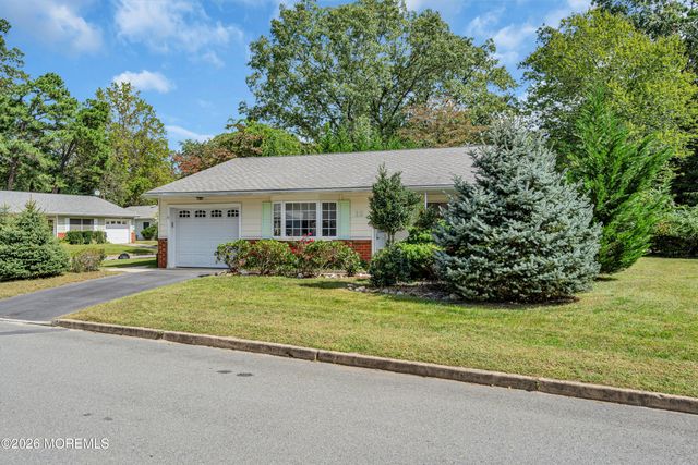 12 Vermont Way, Whiting, NJ 08759