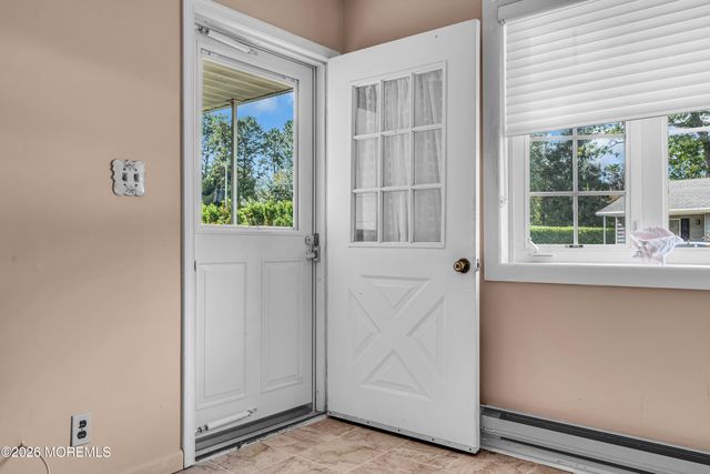 12 Vermont Way, Whiting, NJ 08759