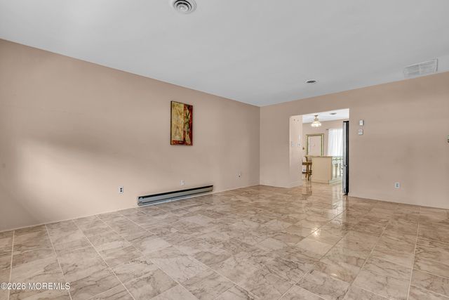 12 Vermont Way, Whiting, NJ 08759