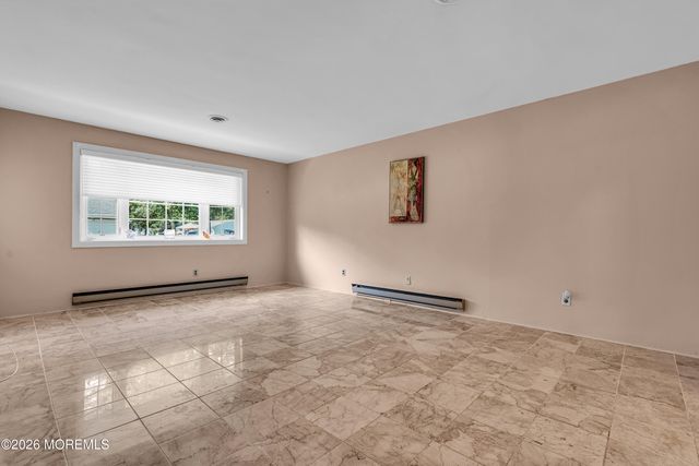 12 Vermont Way, Whiting, NJ 08759