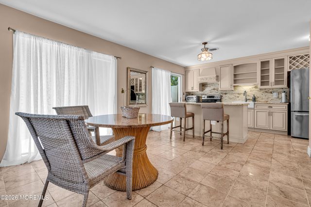 12 Vermont Way, Whiting, NJ 08759