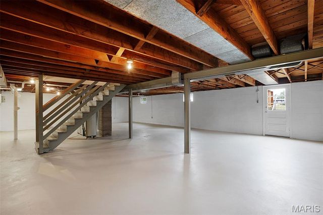 316 Harding Avenue, Maryland Heights, MO 63043