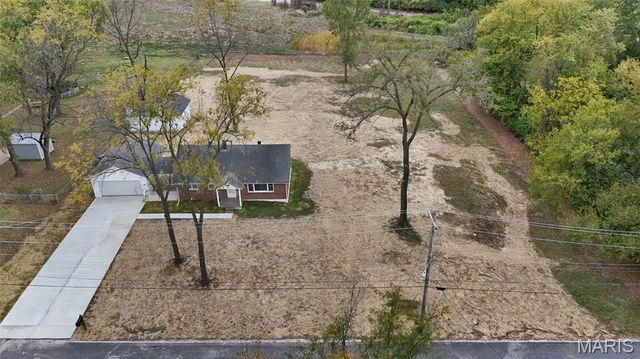 316 Harding Avenue, Maryland Heights, MO 63043