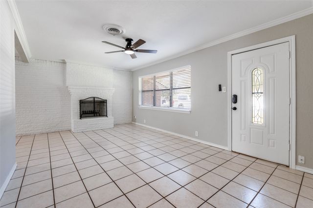 2952 Lavita Lane, Farmers Branch, TX 75234