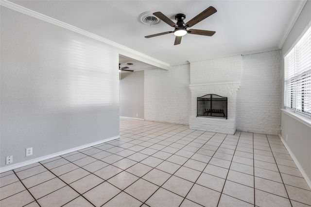 2952 Lavita Lane, Farmers Branch, TX 75234