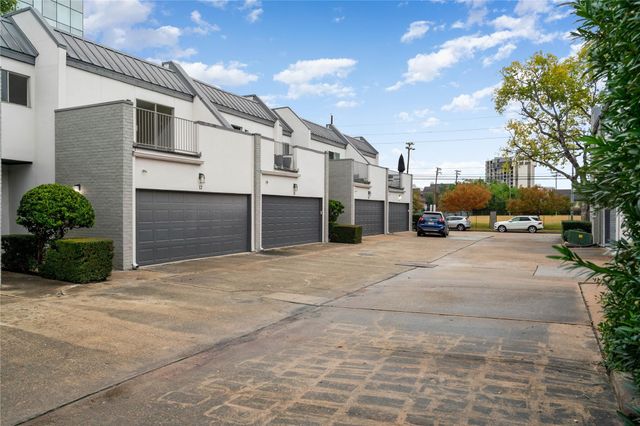 1300 Augusta Drive 12, Houston, TX 77057