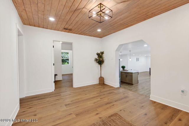 901 De La Pointe Drive, Gautier, MS 39553
